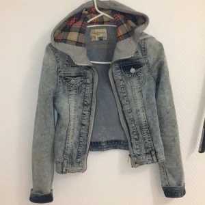 36 - Jeansjackor 