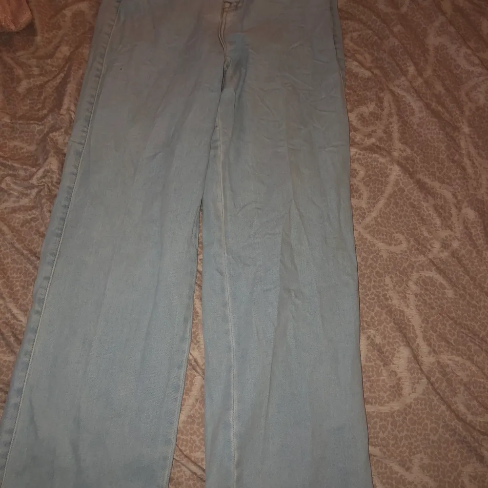 Fina jeans från madlady i storlek 34.. Jeans & Byxor.