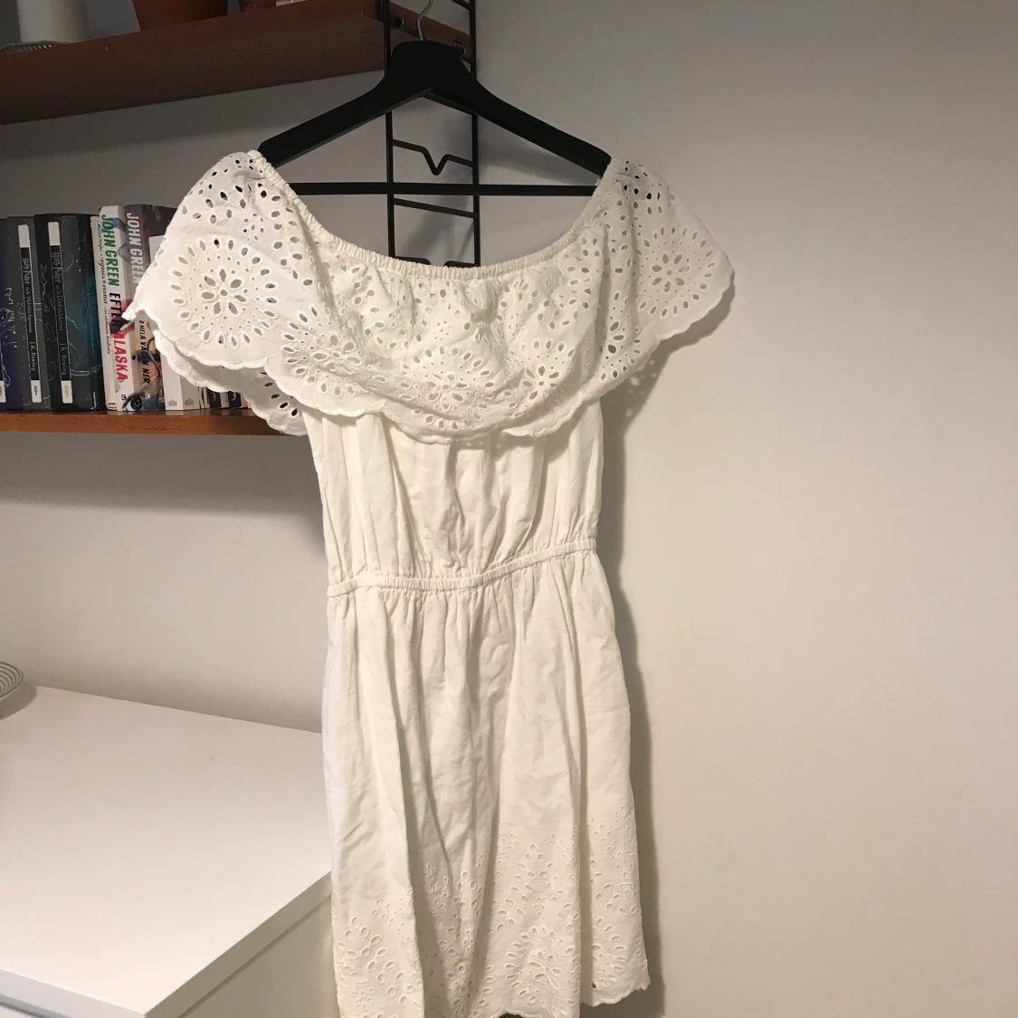 Off-Shoulder klänning