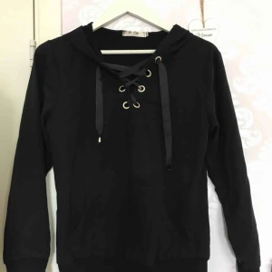  - Huvtröja från missay nästan aldrig använd ⭐️⭐️ betalning via swish 