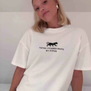  - Tröja med tryck 🌸 köparen står för frakt