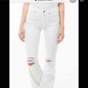  - Dr denim jeans vita bootcut.  Superfina å super stretchiga. 