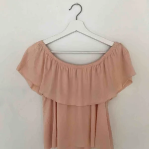  - Off shoulder top