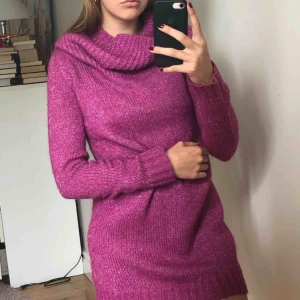  - Mysig stickad tröja/klänning