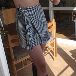  - Omlottkjol. Frakt tillkommer 