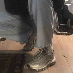  - SKITSNYGGA nike 97 silver bullets!! älskar dom! använder aldrig pga jag har så mkt andra skor. köpare står för frakt 💞 nypris: 1500