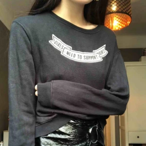  - det står strlk m men passar s/xs! fraktar inte, möts i stockholm 🌟