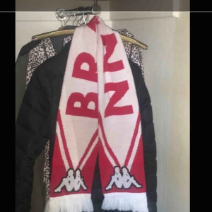  - ☘️Kappa scarf/halsduk☘️ använd 2 gånger☘️Så gott som ny☘️
