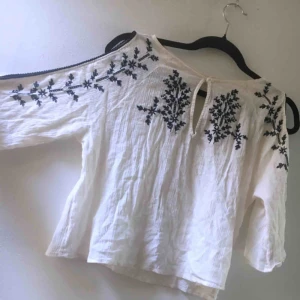  - Hollister blus:) super söt