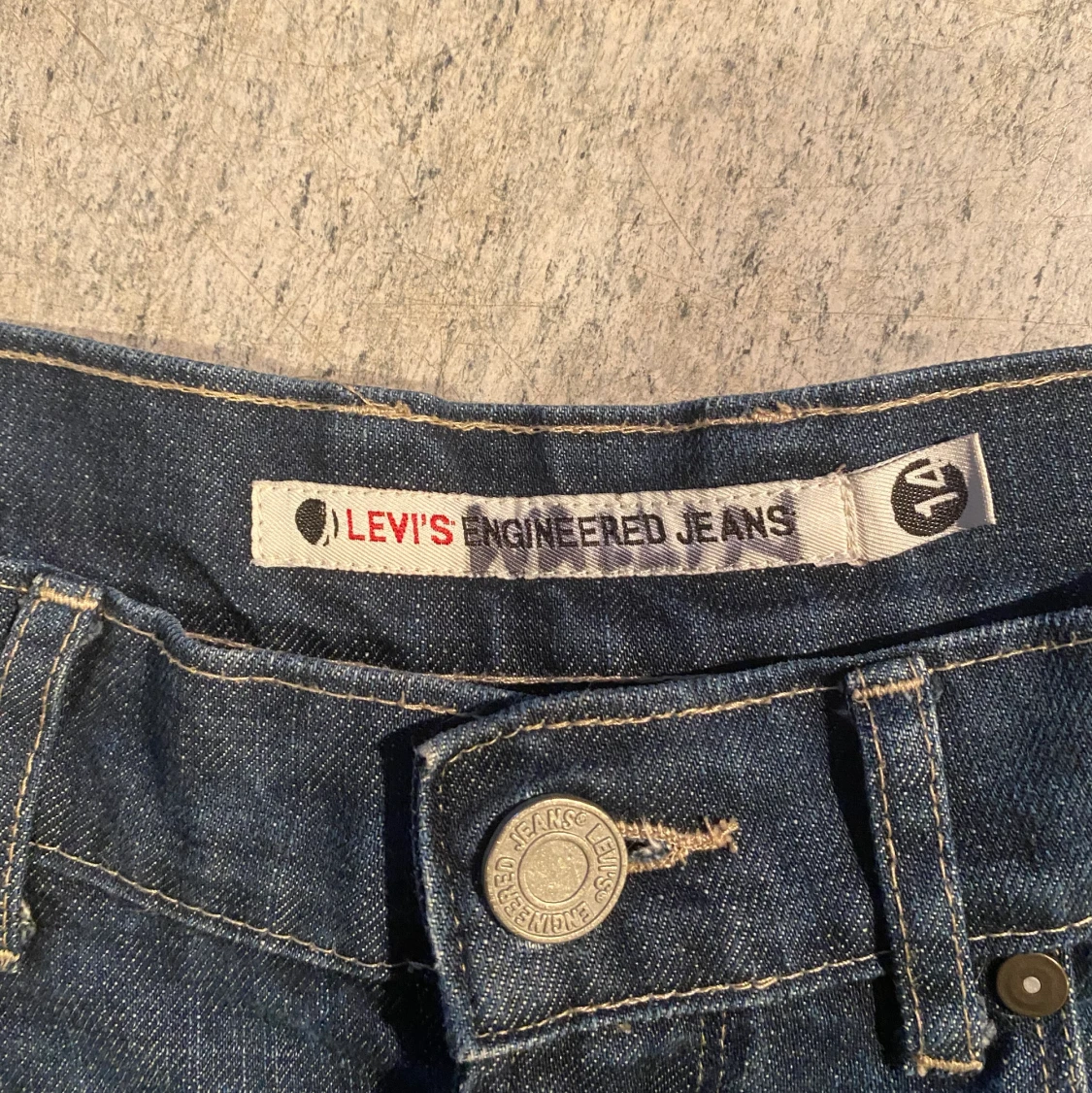 Levi’s jeans - 91