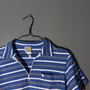 Carhartt T-Shirt - Carhartt T-Shirt  Passar XS-M beroende på passform  Köpare står för frakt