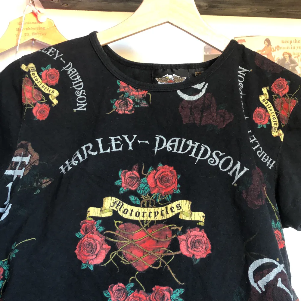 Vintage Harley-Davidson t-shirt. Helt i nyckick, köpt secondhand. Säljer pga faller mig inte längre i smaken :) köparen står för frakt <3. T-shirts.