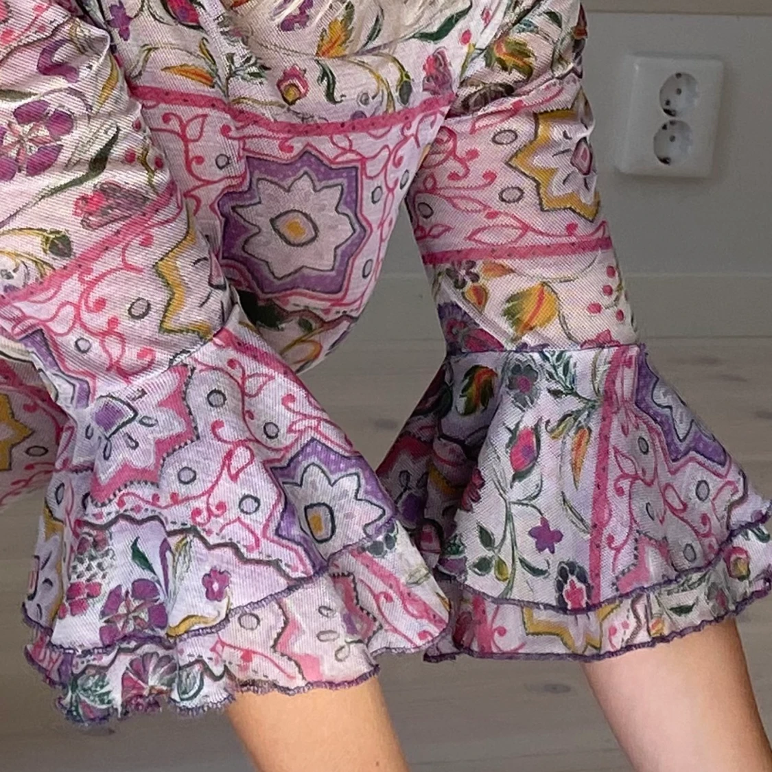 Söt top med volangärm - 91