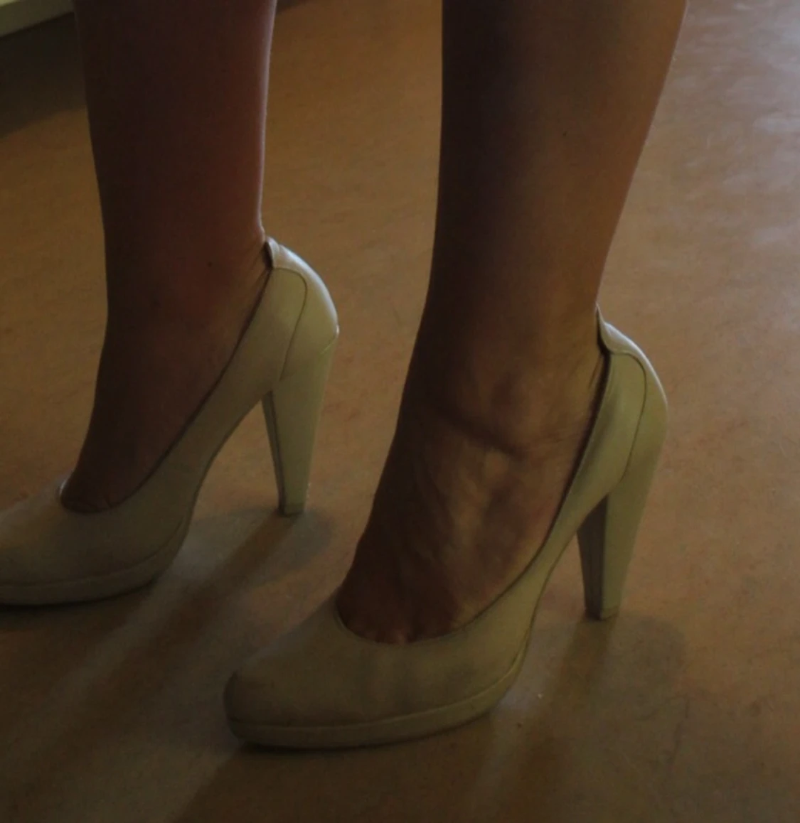 Säljer mina fina klackskor då de är för stora för mig. (Stor strl 39) - 1401694982