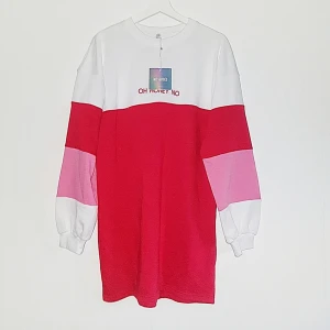  - Skitsnygg sweatshirtklänning från missguided. Helt ny med lapparna kvar! 63 kr i frakt. 