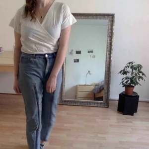  - Wrap top, would look nicer on someone with less boobs (I have cup E)