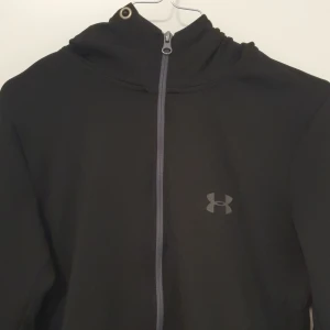 Under armour kofta - Under armour kofta orginal pris 650 kr Mitt pris 280 kr + frakt 