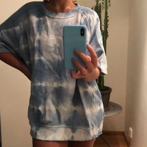 Zara herr tröja - Oversized herr tröja, jätte fin färg och skit snygg till ett par balla byxor! 60kr frakt