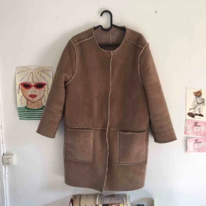 Teddy jacket H&M  - Brown H&M coat/jacket with inside fur. Good condition. 