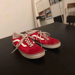  - Vans, efter en tvätt är de som i nyskick !! 