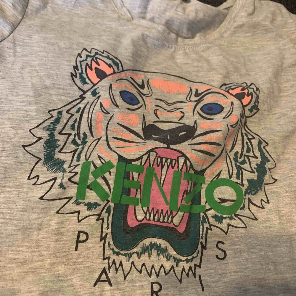 Kenzo T-shirt . T-shirts.