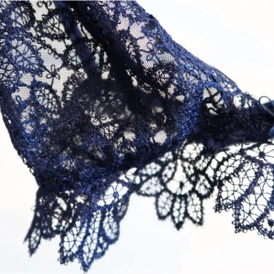  - Spets bh med blommigt mönster i super fin marinblå färg!  Aldrig använd då den är en aning för liten 😿