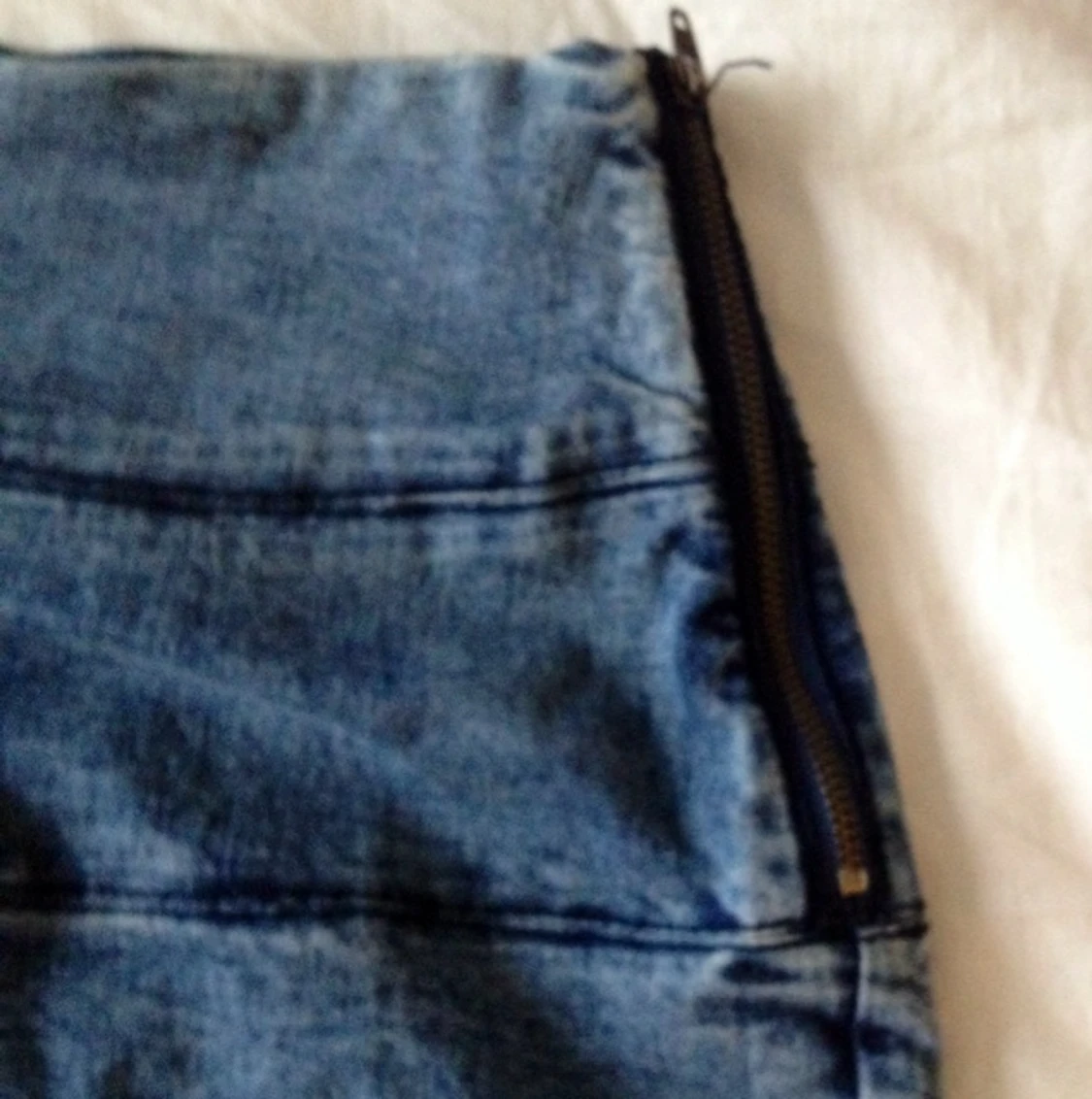 Helt oanvänd jeanskjol