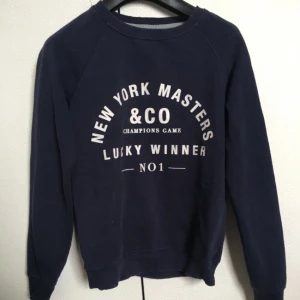  - Tröja från ginatricot, använd sparsamt så i fint skick. 