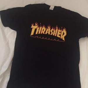 Oanvänd T-shirt från thrasher (ej äkta)  Köparen står för frakten