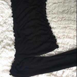  - Kort tröja ifrån Nelly, aldrig använd.