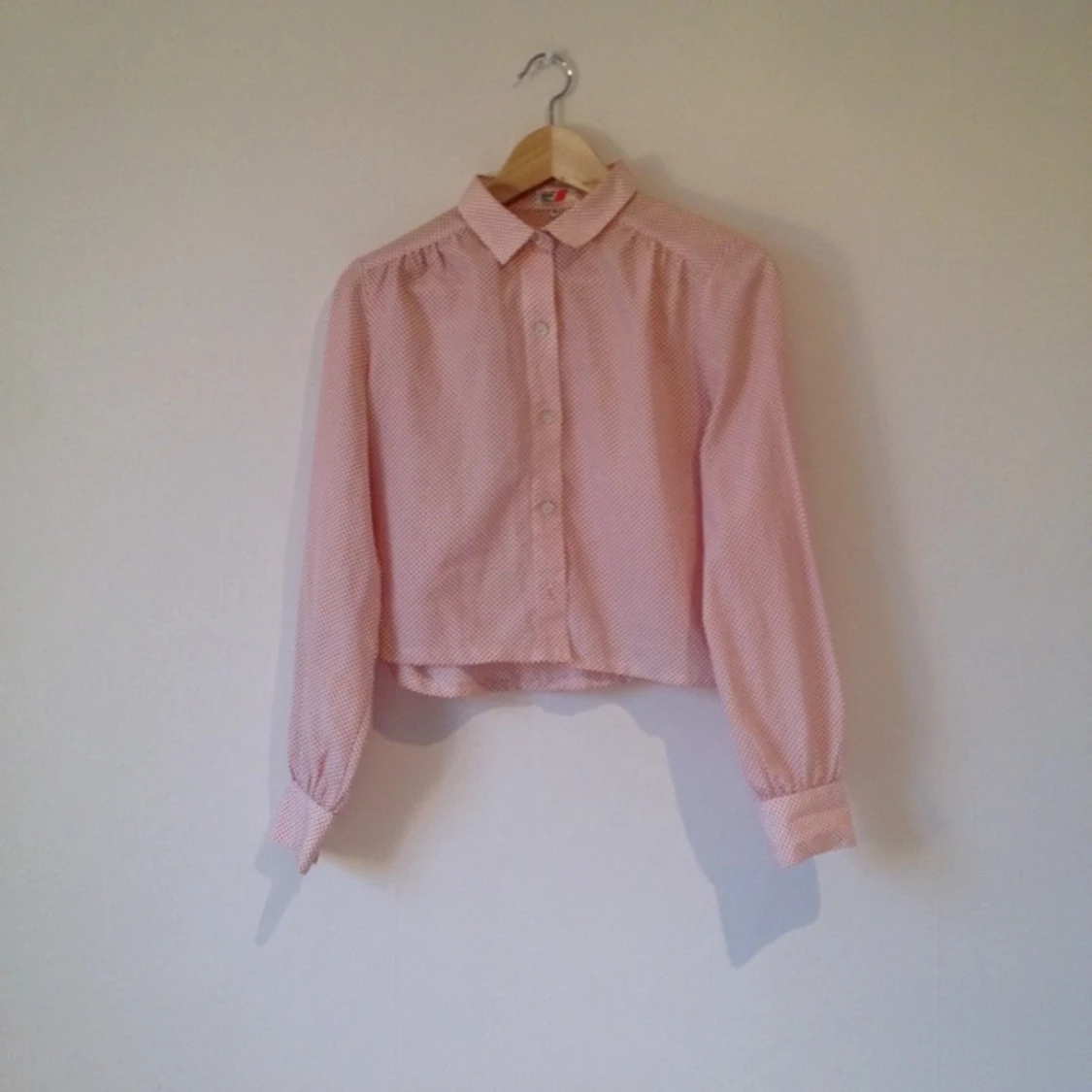 second hand-skjorta  - 1383479173