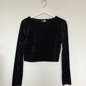  - Långärmad tröja i Sammet.