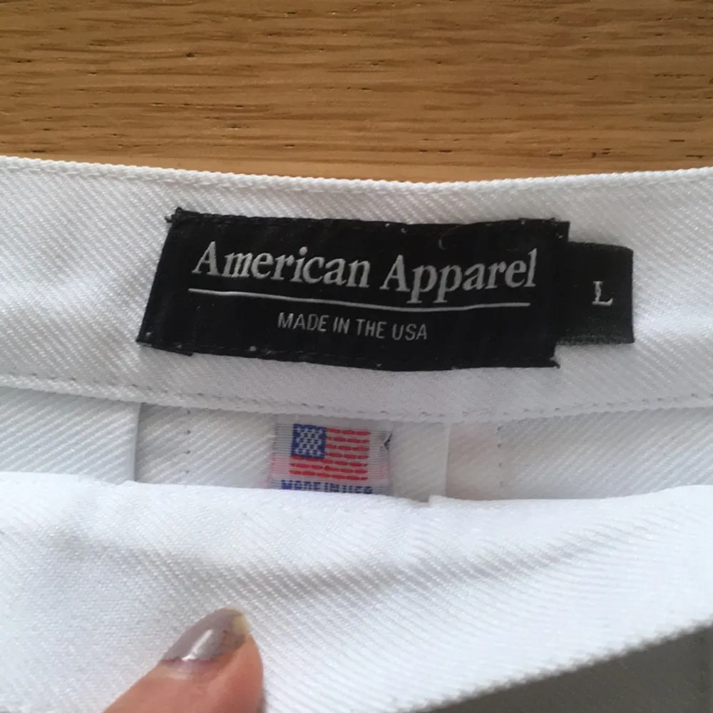 American apparel white tennis skirt. Good condition . Kjolar.