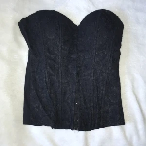  - Korsett använd ett få tal gånger sitter perfekt 