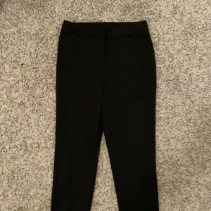 Kostymbyxor - Svarta kostymbyxor. Helt nya! Kan mötas upp i Stockholm.