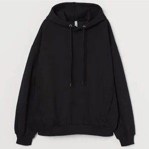Basic Hoodie - Basic svart Hoodie från H&M🥰