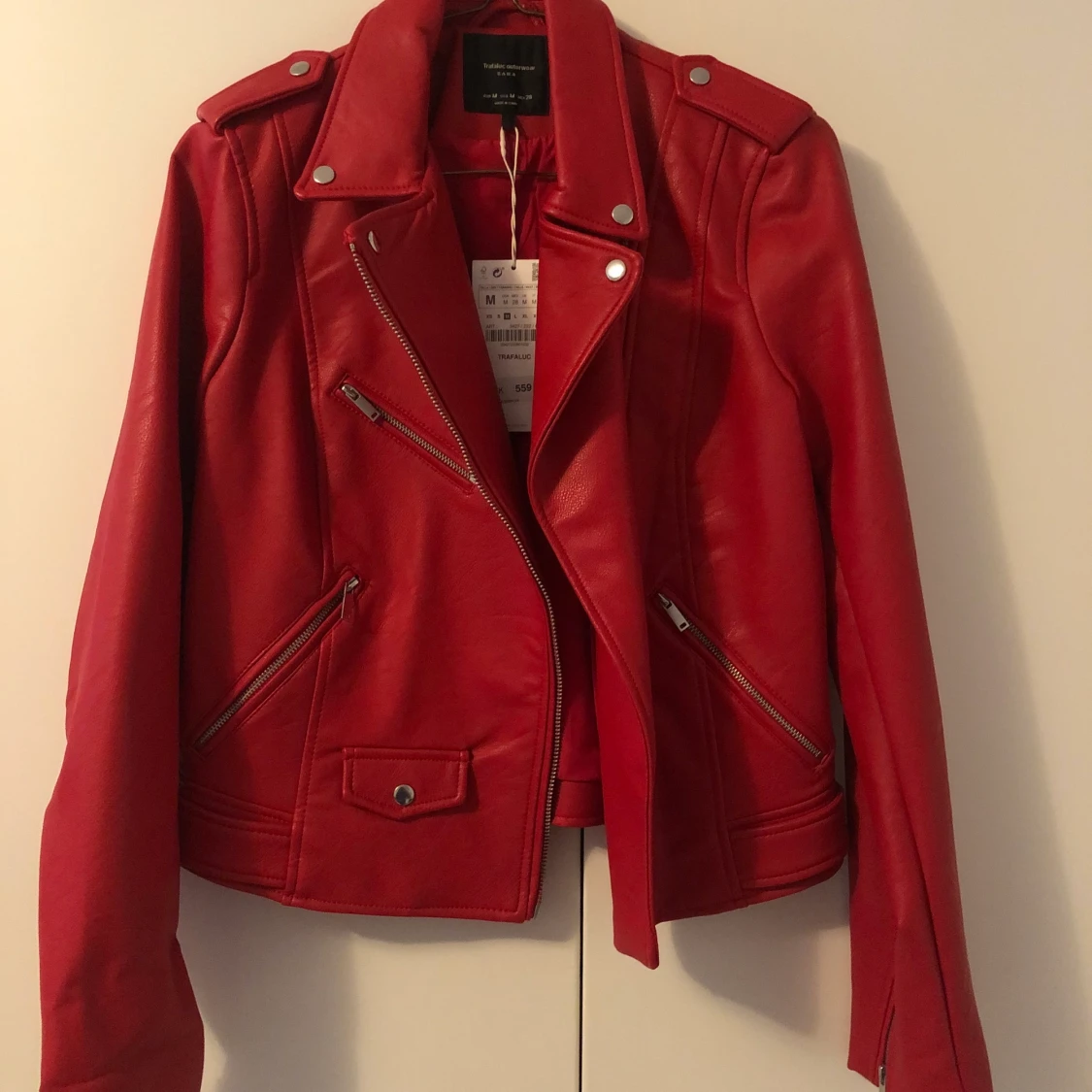 Röd skinnjacka strl M