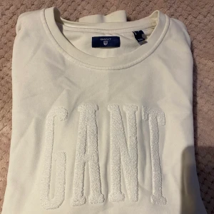 Gant tröja  - Använt 5ggr kanske. Ser bra ut