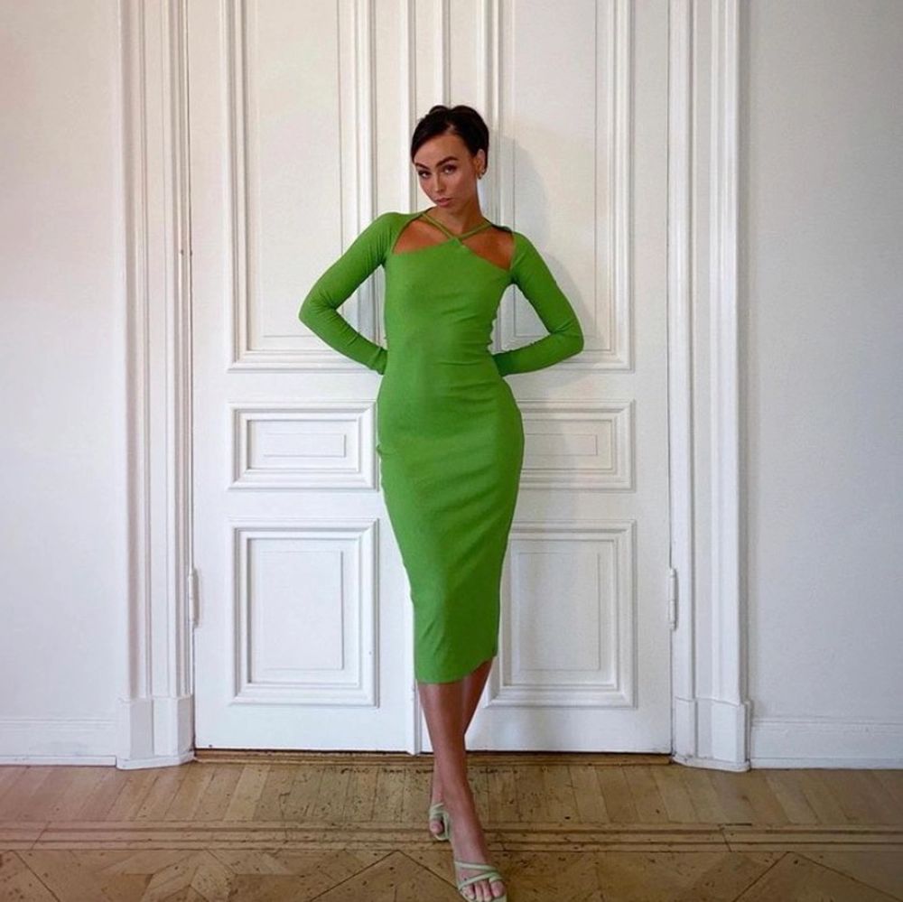 Långärmad grön klänning | Plick Second Hand
