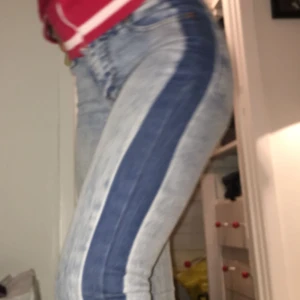  - Skitsnygga cheap mondayjeans. Supersköna. 