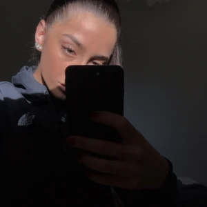  - Jättesnygg north face kofta, endast använd vid ett tillfälle