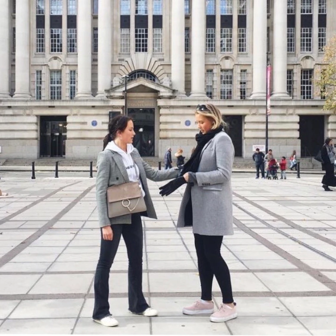 Grå kappa Zara, storlek 40 