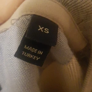 Gant sweatshirt strl Xs - Den är använd fem gånger. Tar endast swisch. Köparen står för frakten.