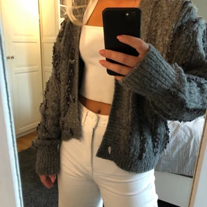 Zara kofta - Jätteskönt material, knappt använd så bra skick. Frakt 100 kr