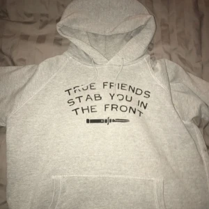  - Säljer denna hoodie från Horizon Supply Co. Knappt använd då den inte passar mig! Frakt tillkommer 🕊