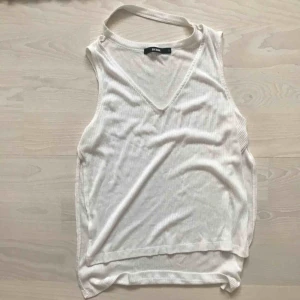  - Fint vitt Linna ifrån bikbok. Bra skick