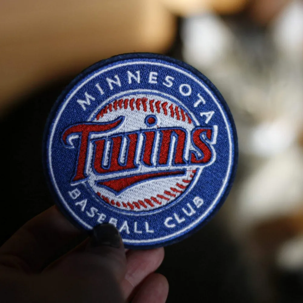Minnesota TWINS baseball club tygmärke. Går att stryka eller sy på tyg. 39 kr INKL FRAKT! . Övrigt.