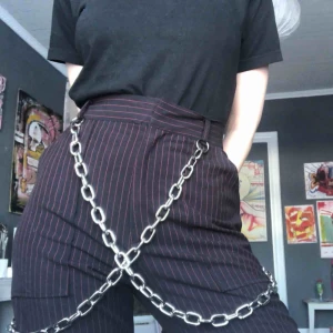  - The Ragged Priest byxor som behöver ny ägare! Använd max 3 gånger. Frakten är inräknad. Betalning sker via swish :)