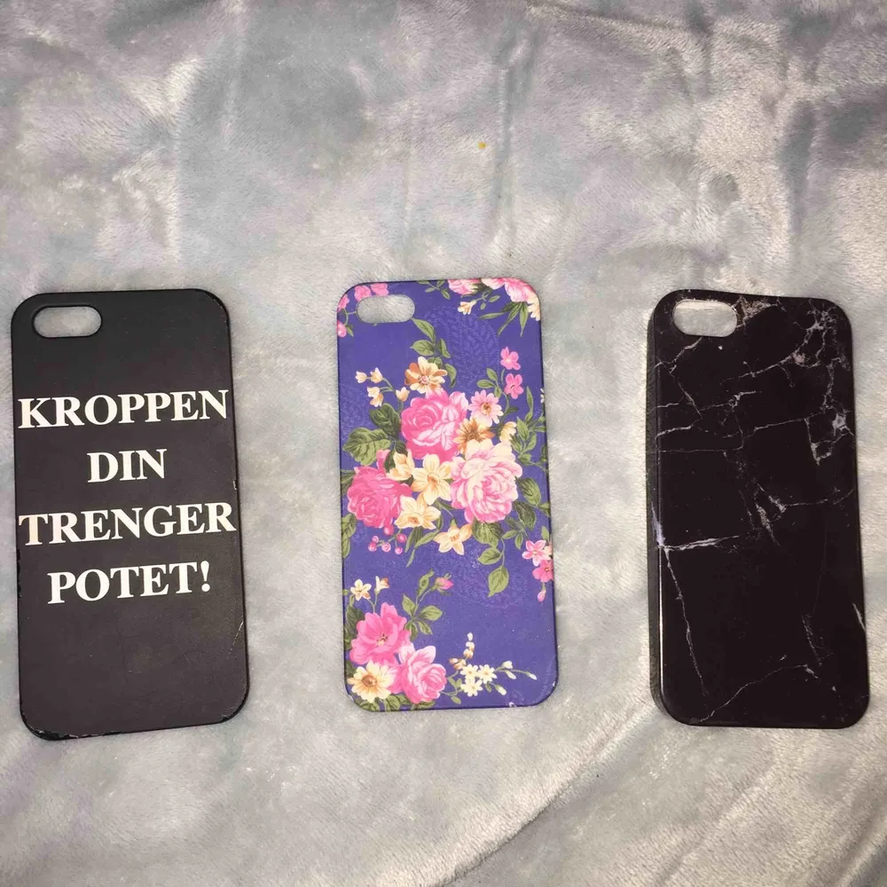 Tre skal för iPhone 5/5s, alla är i fint skick och de tvättas såklart noga innan de postas. 1 skal kostar 10kr + frakt ❤️. Accessoarer.