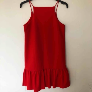  - Super fin klänning från Zara✨ aldrig använd✨frakt ingår i priset👍🏻